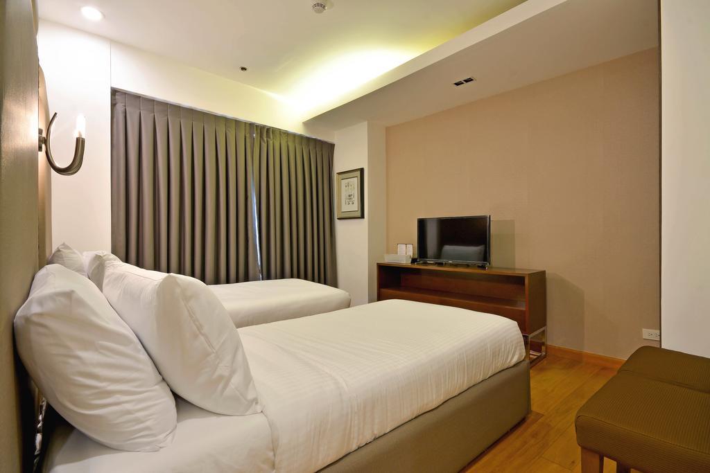 Milano Versace Suites Makati City Exterior photo